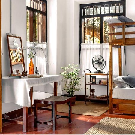 Dutch Square Hostel Alappuzha Dış mekan fotoğraf